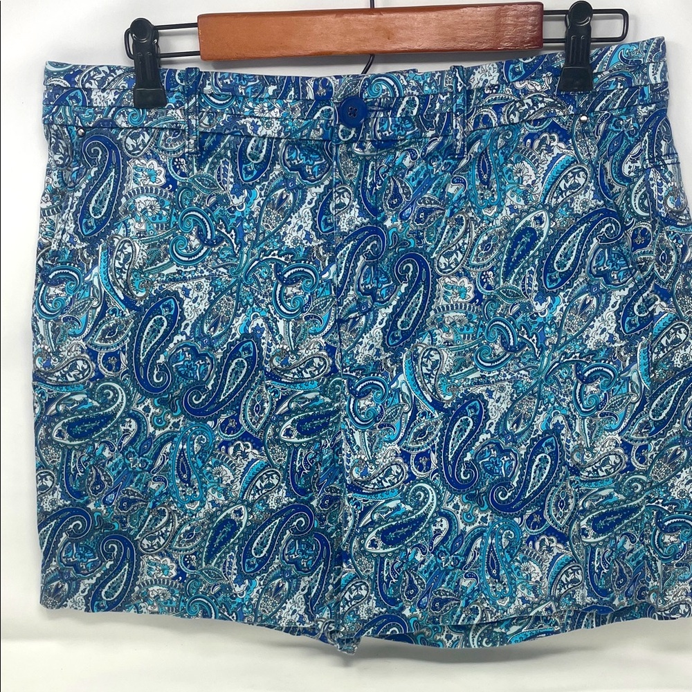 Intro. Blue & White Paisley Women's Stretchy Shorts Size 8 Excellent Condition